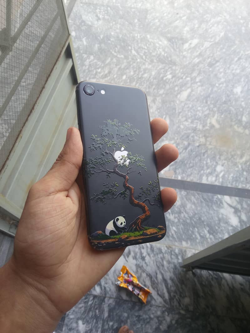 Apple iPhone SE 0