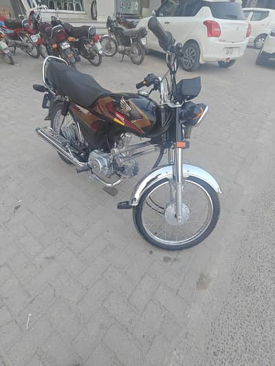 CD 70 Bike for sale