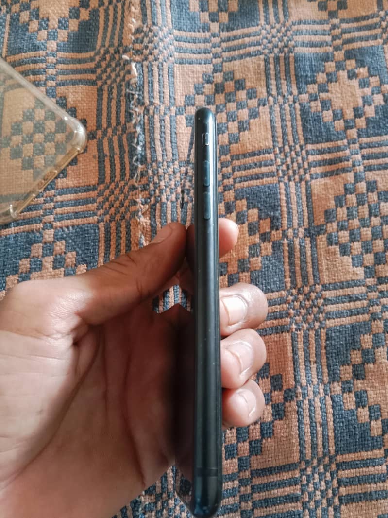 Apple iPhone SE 3
