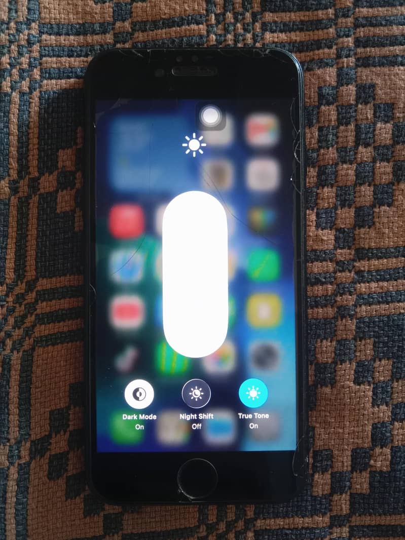 Apple iPhone SE 6