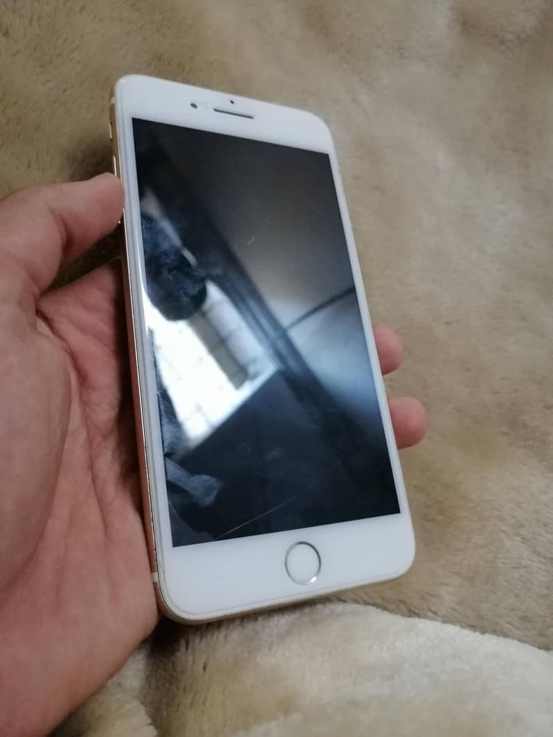 Apple iPhone 7 Plus 2
