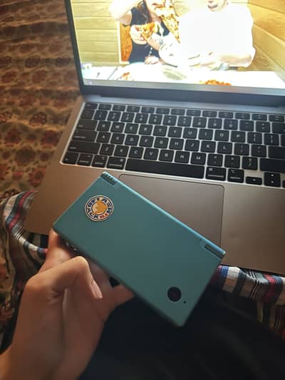 Nintendo dsi - light blue