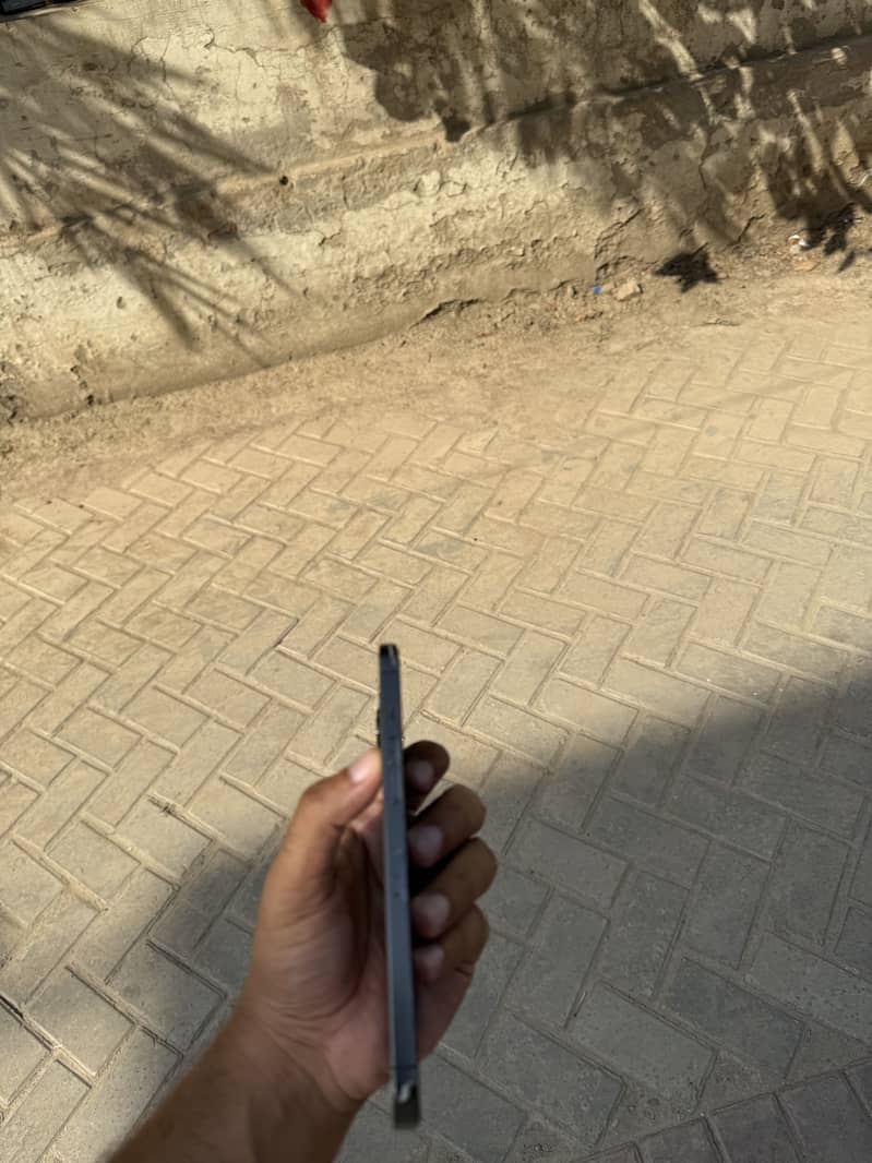 Apple iPhone 12 Pro Max 4