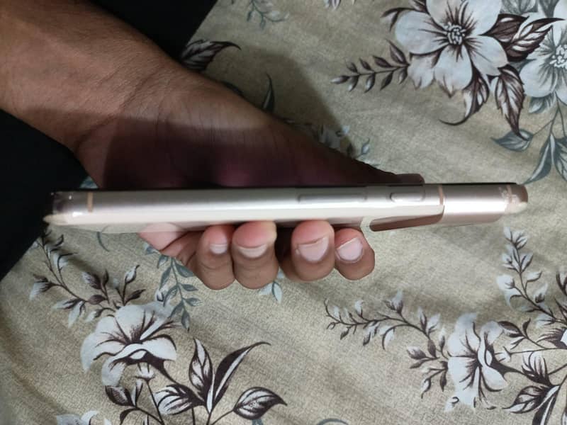 Google pixel 8 5