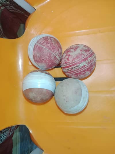 4 bals