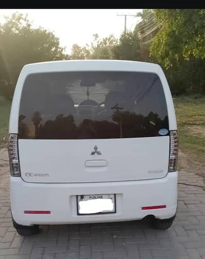Mitsubishi Ek Wagon 2012