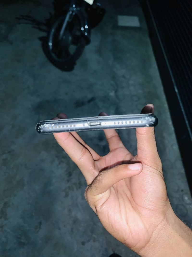 Apple iPhone 8 Plus 5