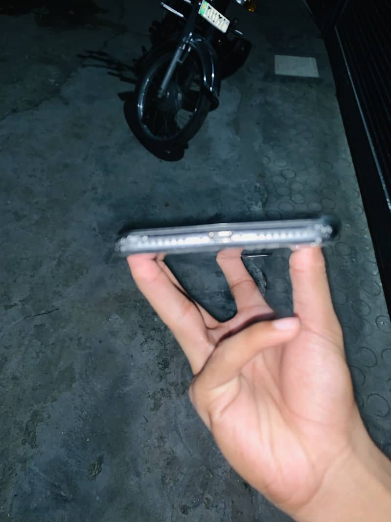 Apple iPhone 8 Plus 6