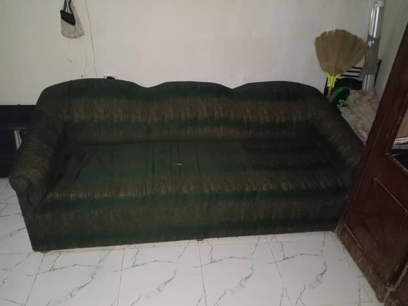 4 seater sofa 1