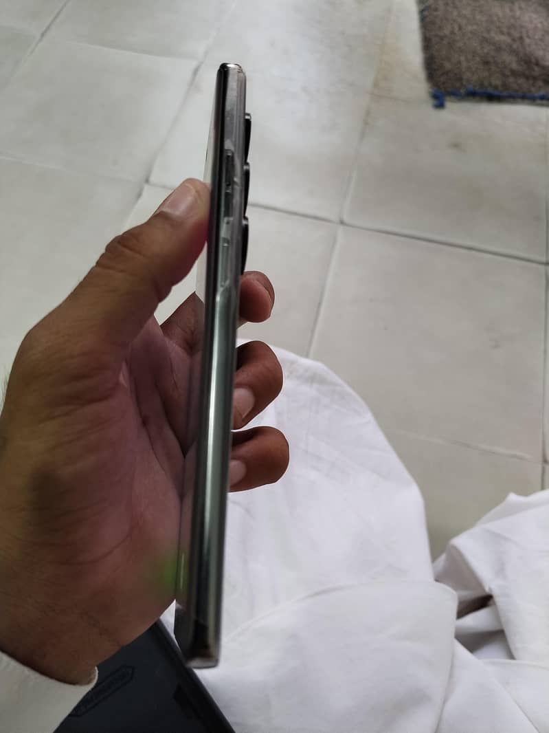 Tecno CAMON 40 Pro 4