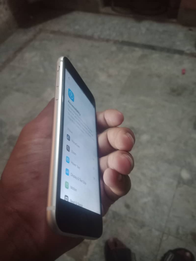 Apple iPhone SE 5