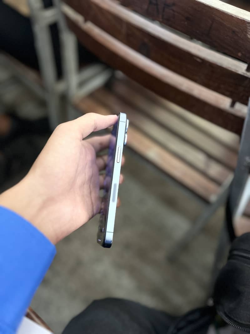 Apple iPhone 13 Pro 1