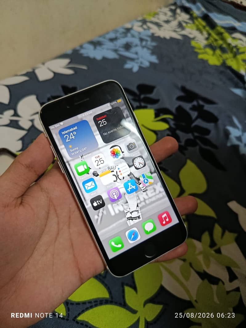 Apple iPhone SE 3