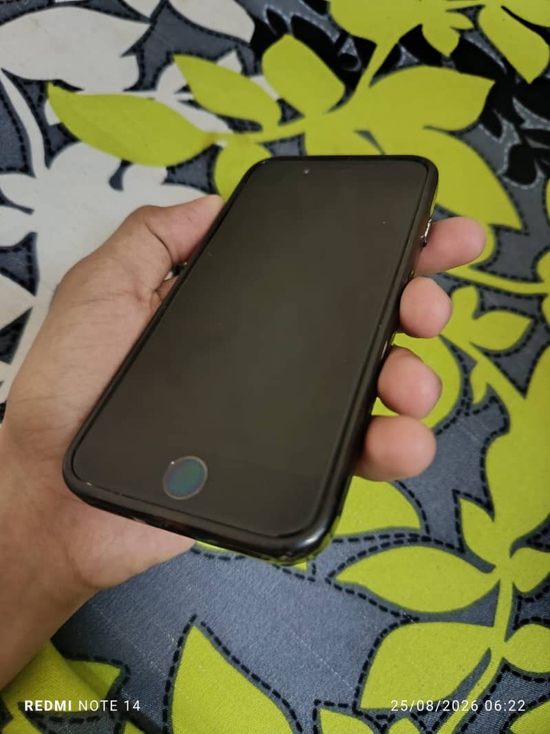 Apple iPhone SE 4