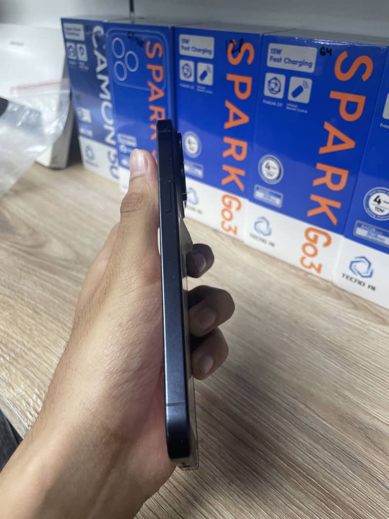 Apple iPhone 15 Pro Max 3
