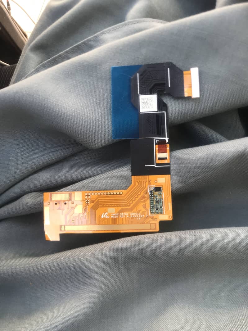 Google 6a LCD flex 0