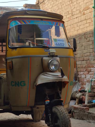 Tez raftar auto rickshaw