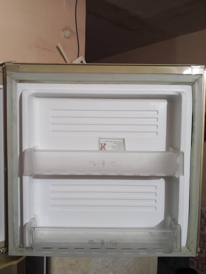 Refrigerator 4