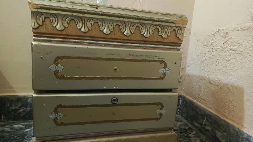 a bed with dressing table and side table 1