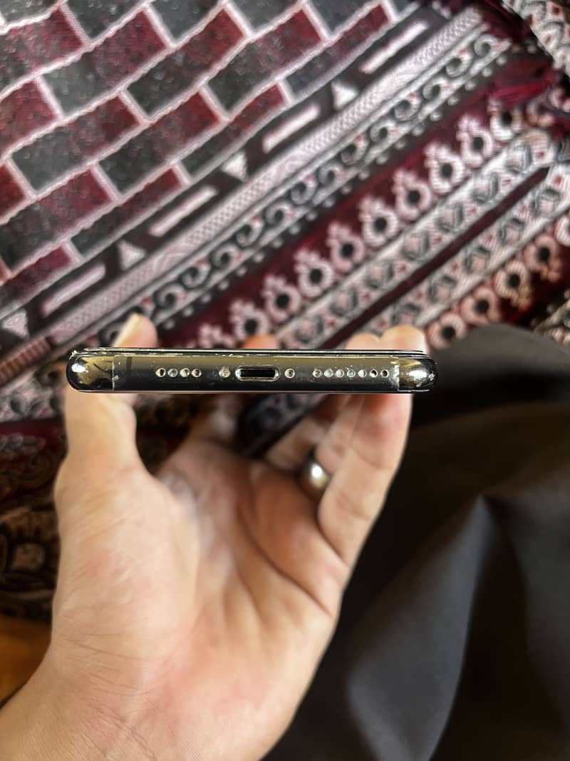 Apple iPhone 11 Pro Max 5