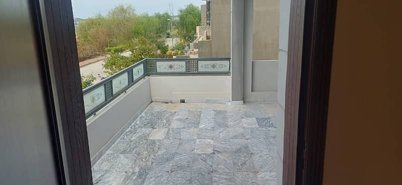 7 MARLA TOP HOUSE SOLID CONSTRUCTION 11