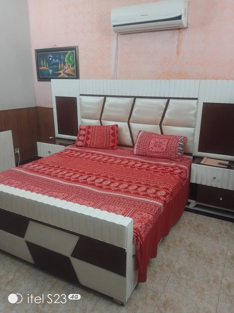 premium quality solid bed with matching large dressing table 3