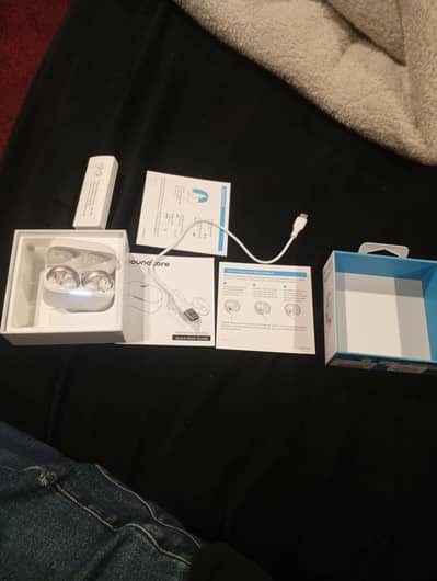 Premium Wireless Earbuds – Brand New – Box Pack