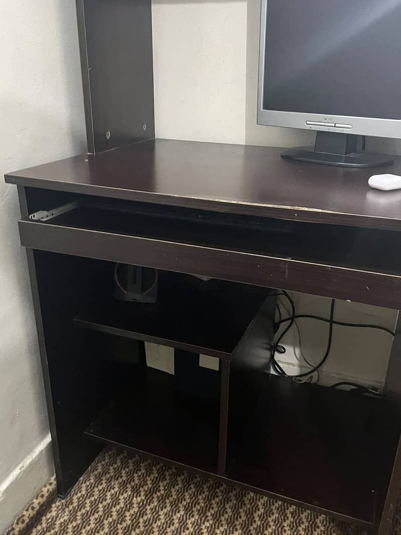 Computer table  new 1