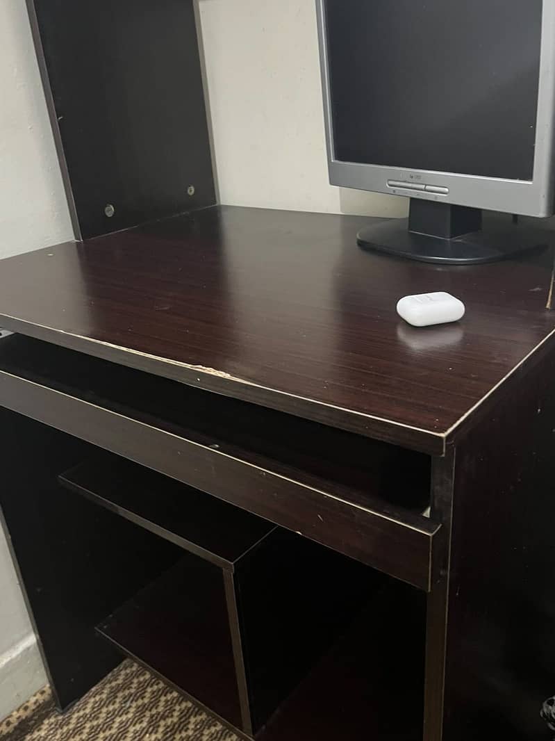 Computer table  new 3