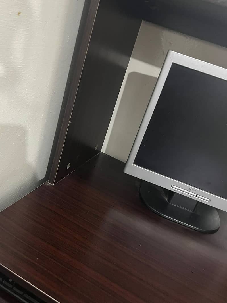 Computer table  new 5