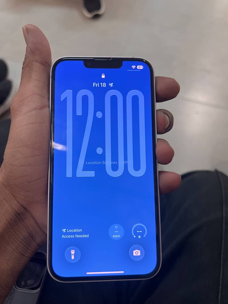 Apple iPhone 14 4