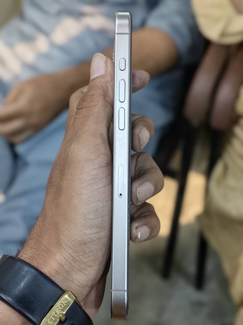 Apple iPhone 15 Pro Max 7
