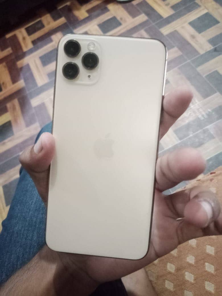 Apple iPhone 11 Pro Max 3