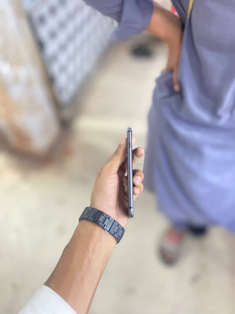 Apple iPhone SE 2nd generation 8