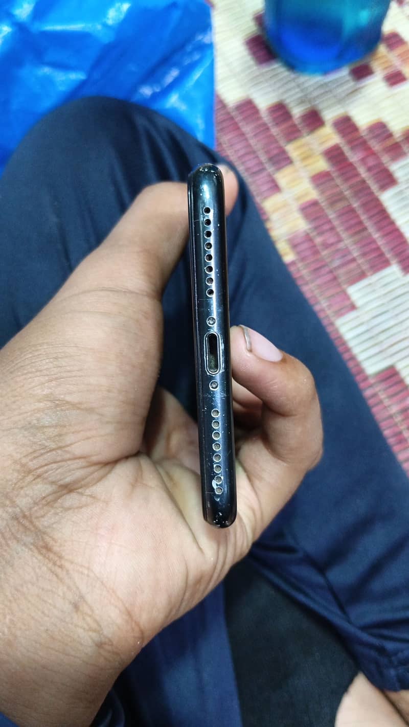 Apple iPhone 7 Plus 3