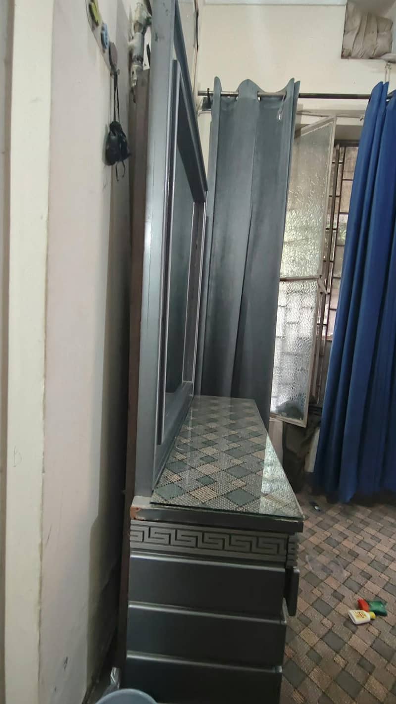 Dressing Table/Mirror for Bedroom 0