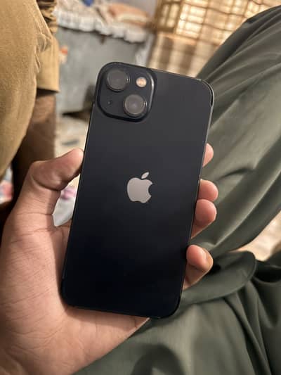Apple iPhone 13