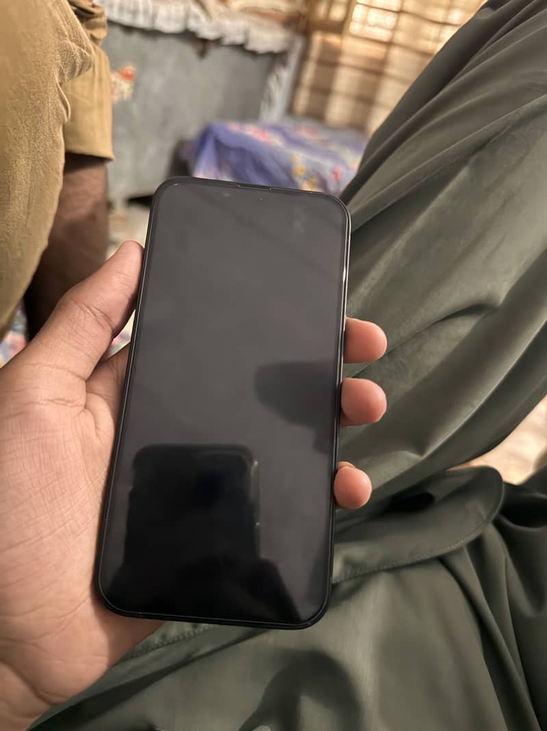 Apple iPhone 13 1