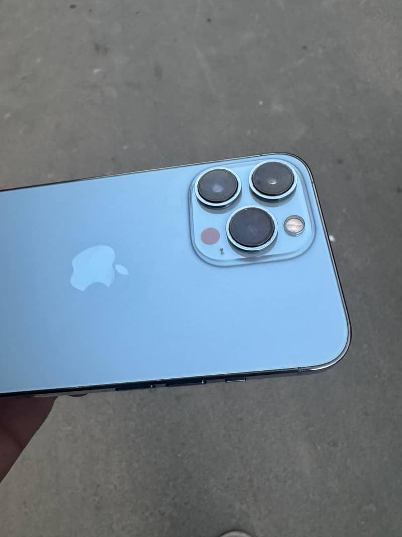 Apple iPhone 13 Pro 6