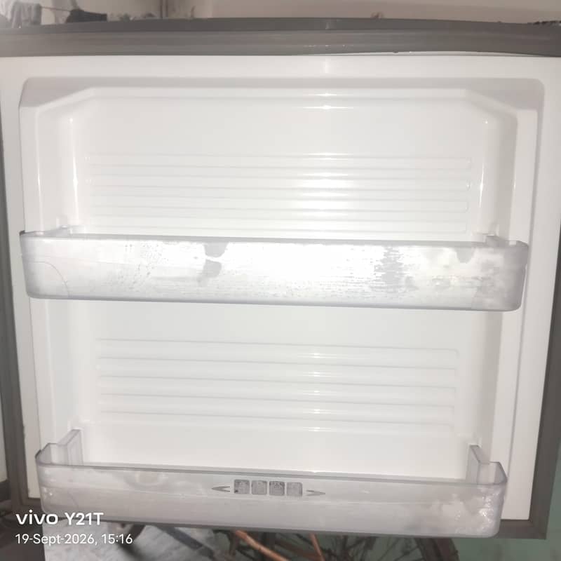 medium size fridge 3