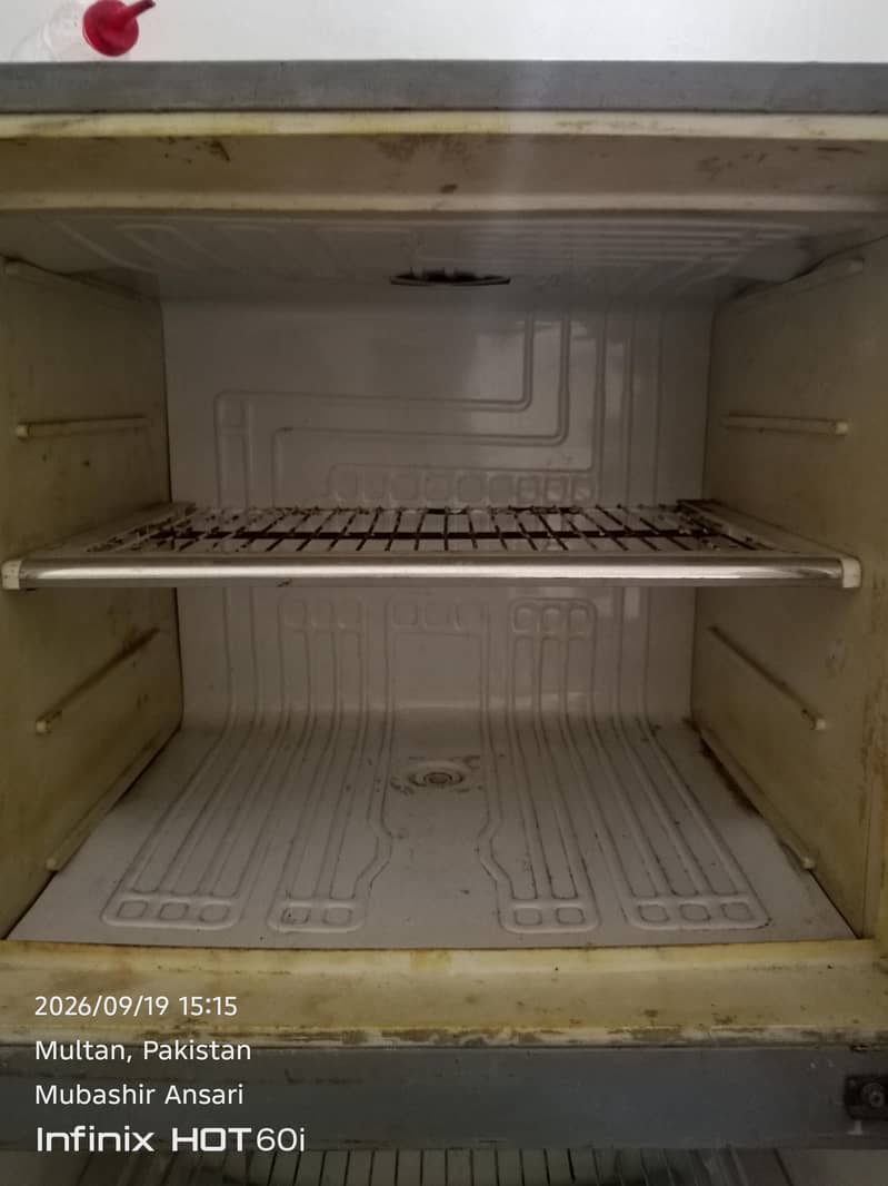 refrigerator Dawlance 4