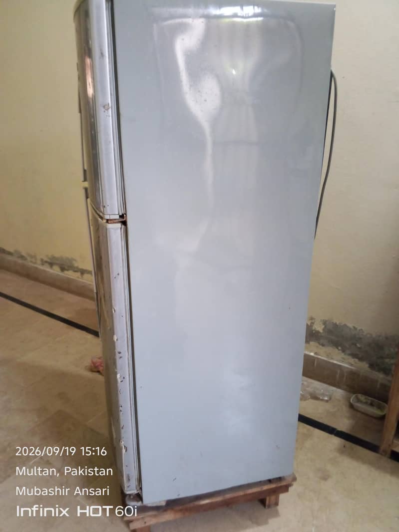 refrigerator Dawlance 8
