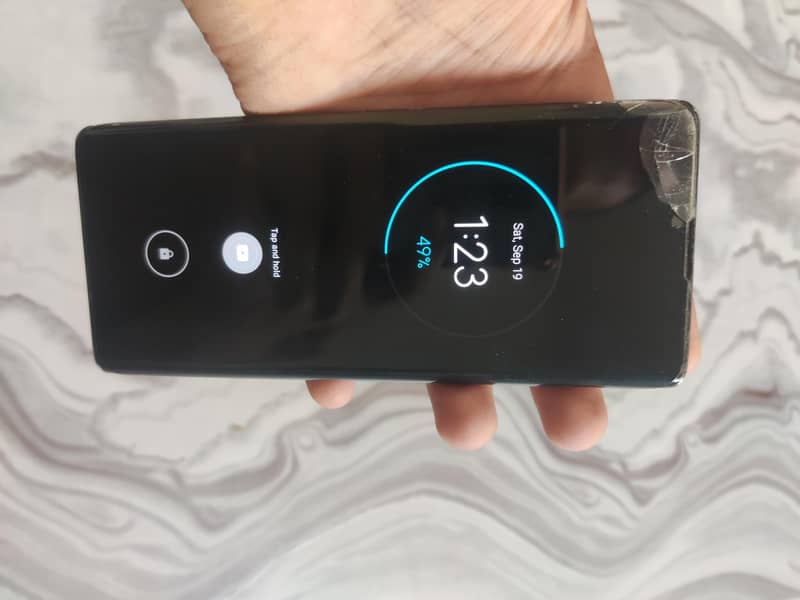 Motorola Edge Plus 0