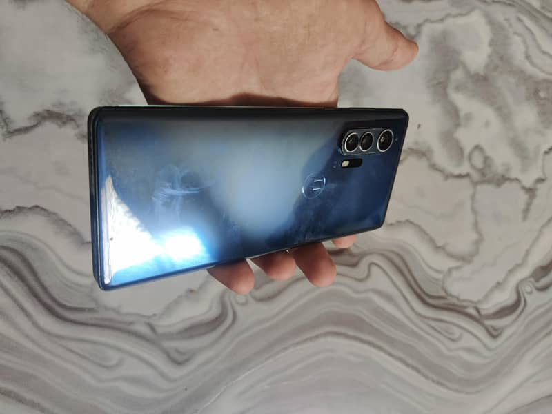 Motorola Edge Plus 1