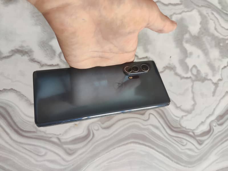Motorola Edge Plus 2