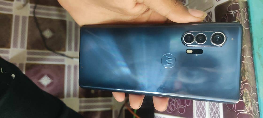 Motorola Edge Plus 9