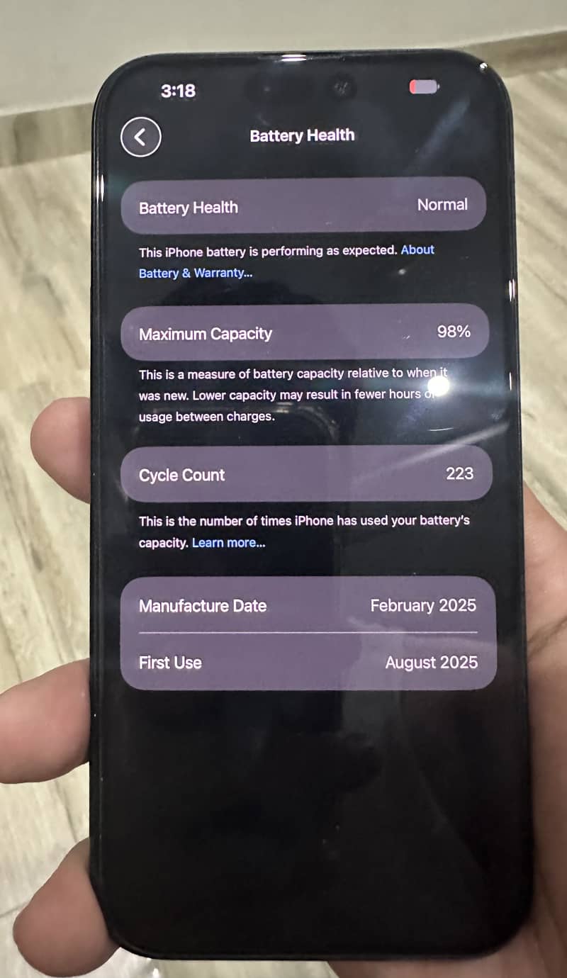 Apple iPhone 16 Pro Max 4