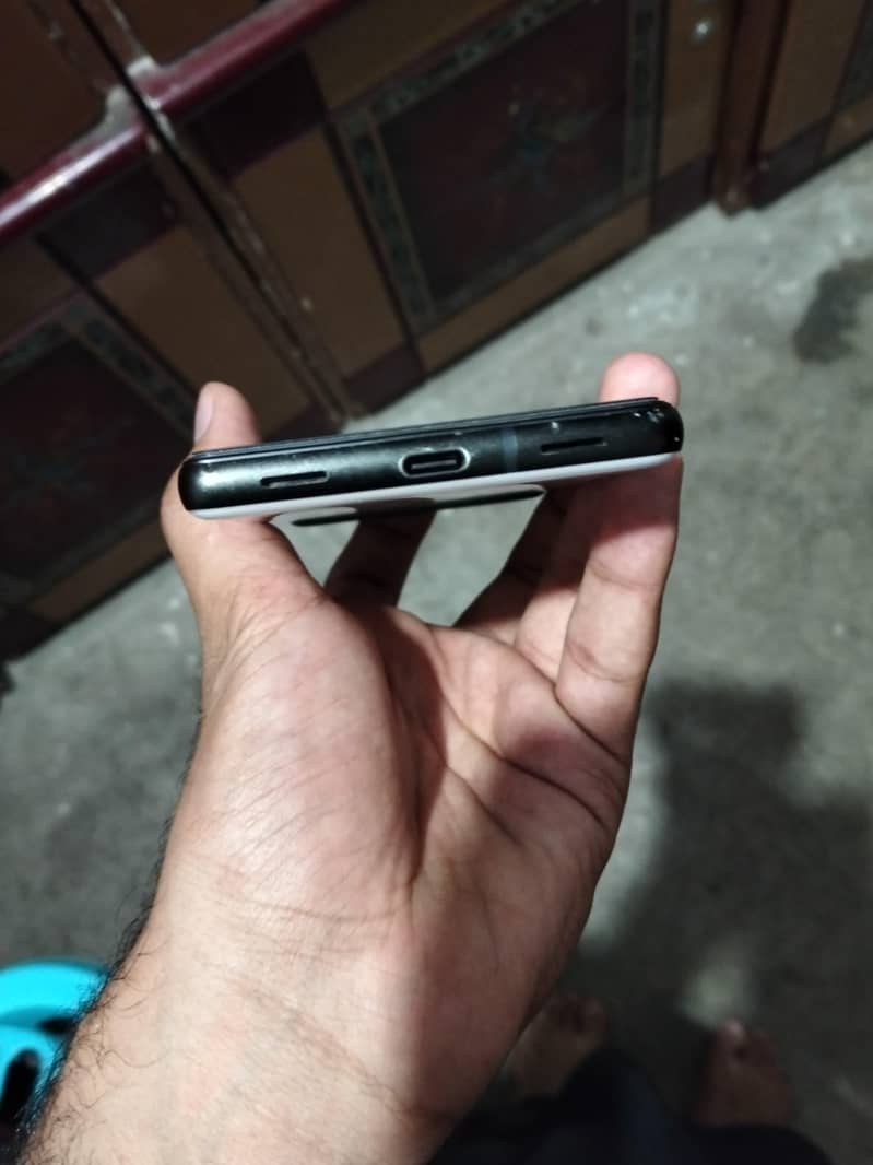 Google Pixel 6a 4