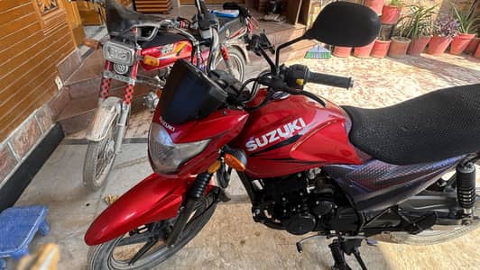 Suzuki GR 150 2022