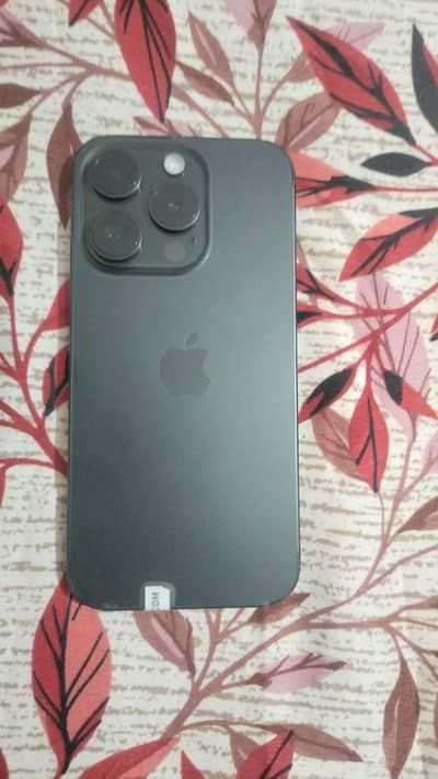 Apple iPhone 15 Pro whatapp 032724///49063